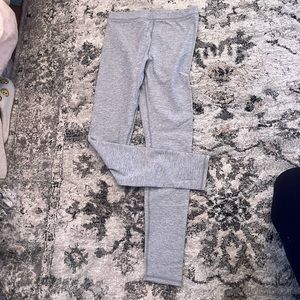 Comfy feet Alo leggings!